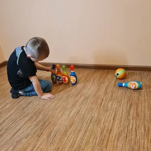 Dětské kuželky z měkké PU pěny, sada 6 ks s čísly, 5 kuželek a míček, pro děti od 3 let, výška 19 cm