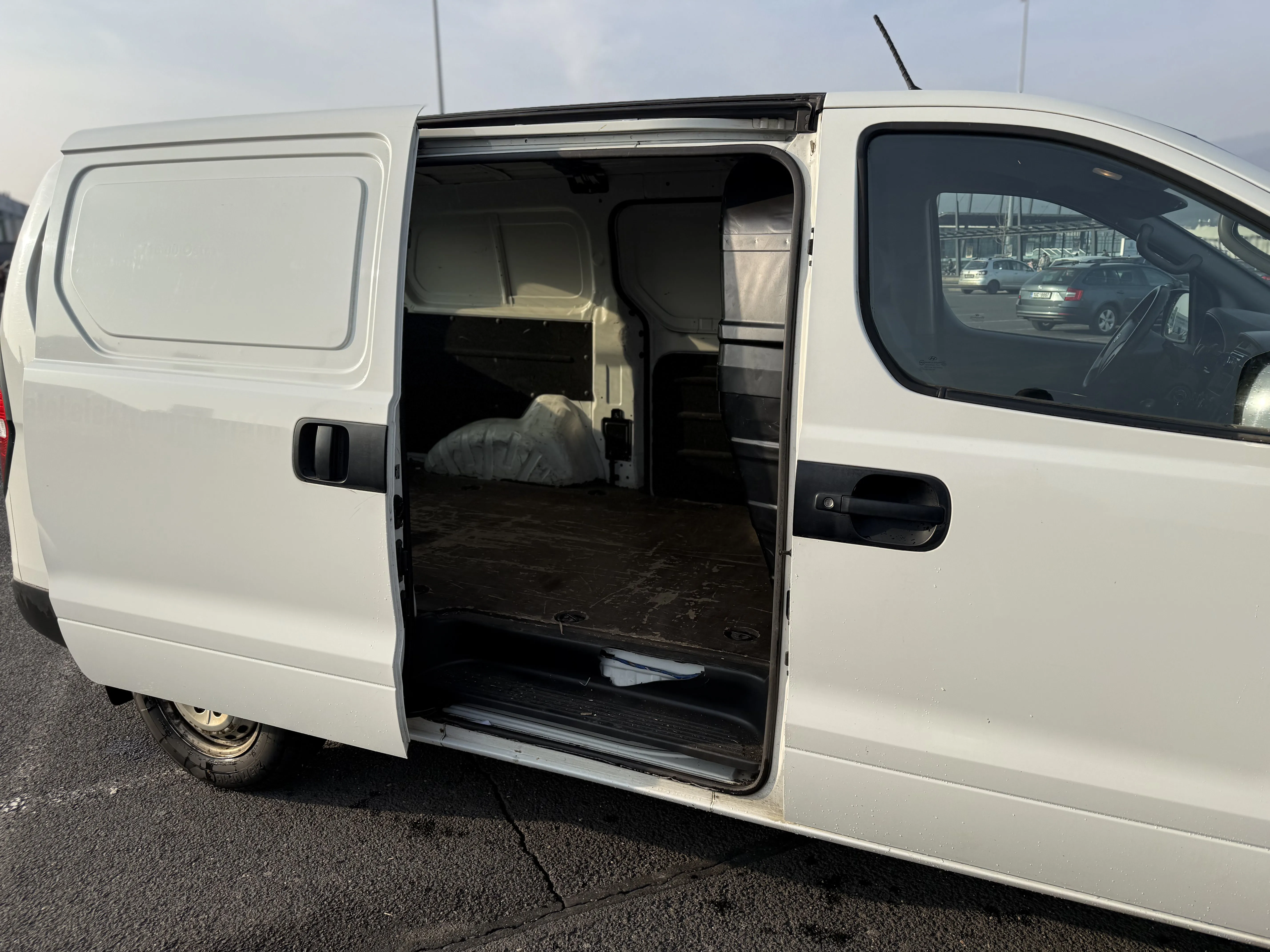 Hyundai H1 - Bílá - Klima