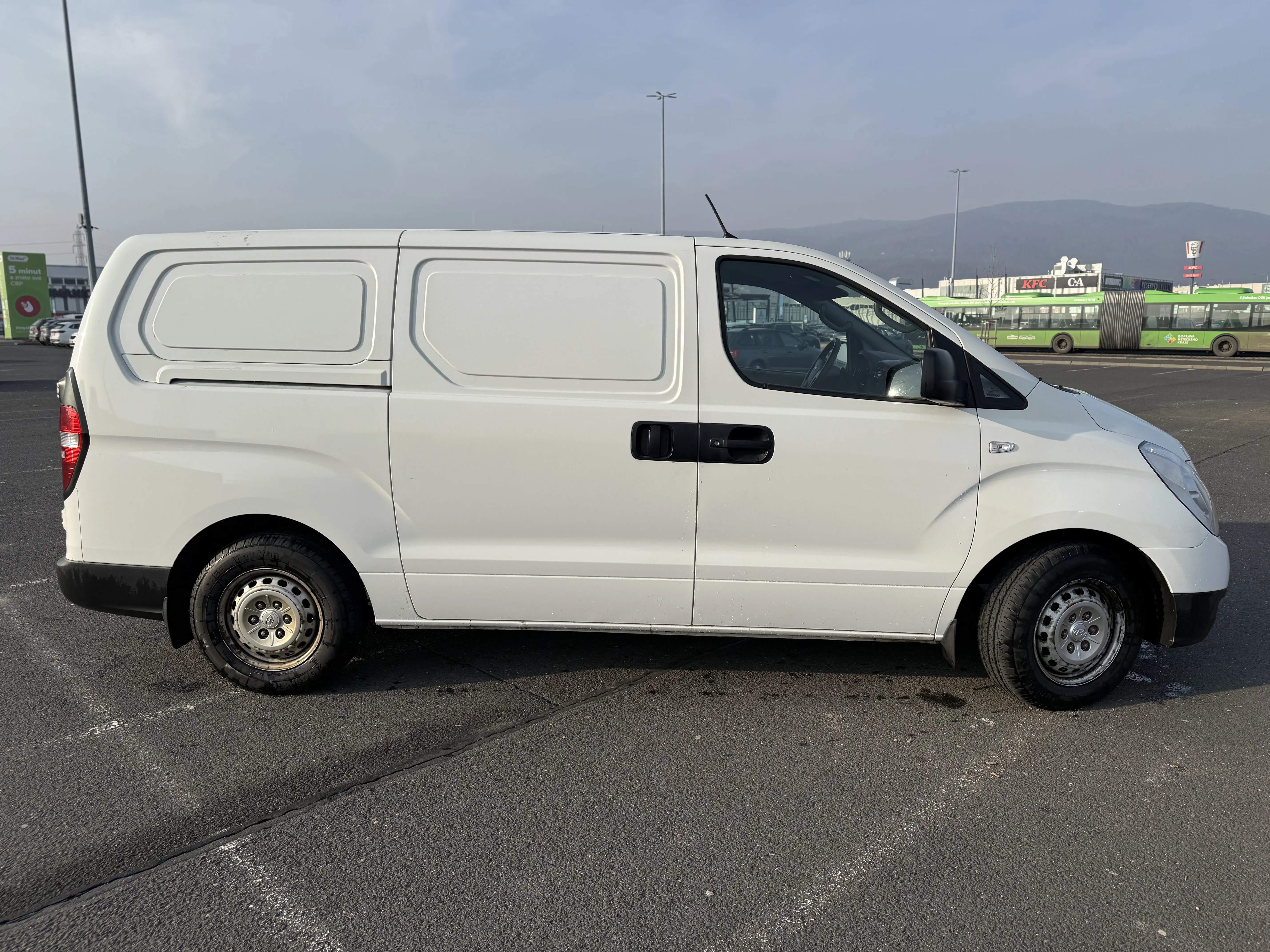 Hyundai H1 - Bílá - Klima